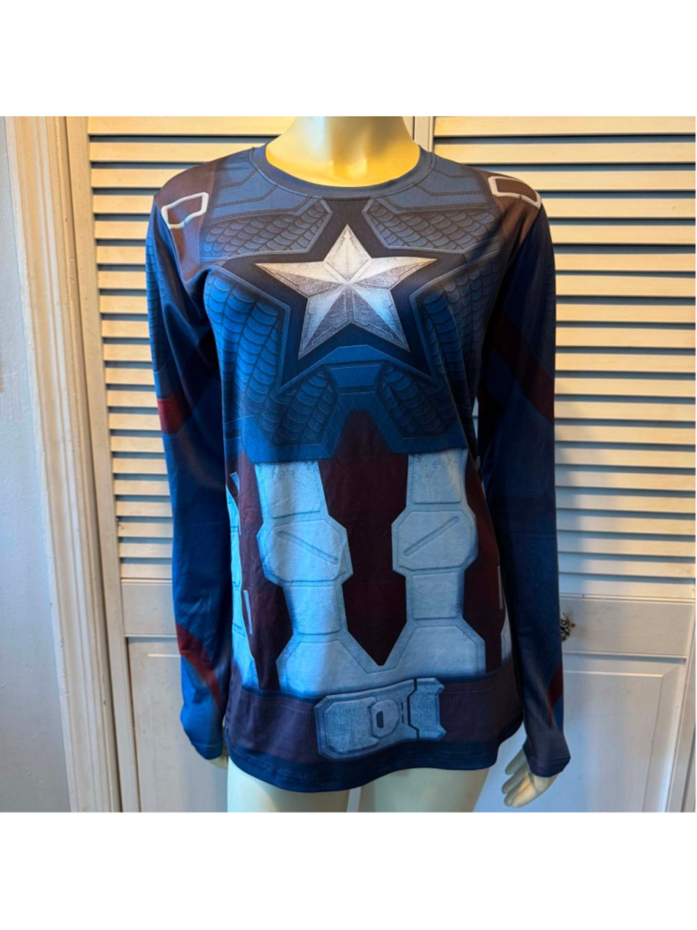 Captain America Long-Sleeve Compression Shirt L